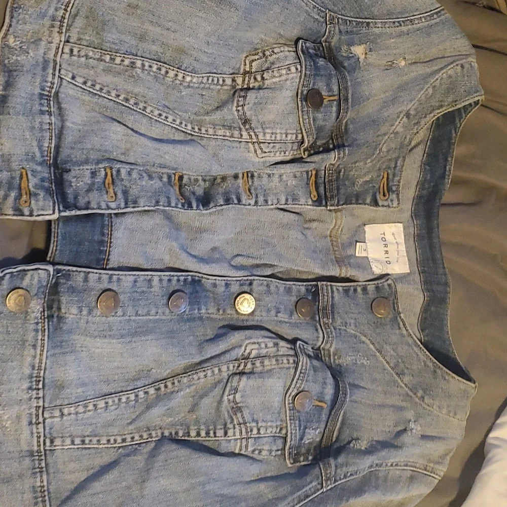 Torrid jean jacket - Picture 3 of 3